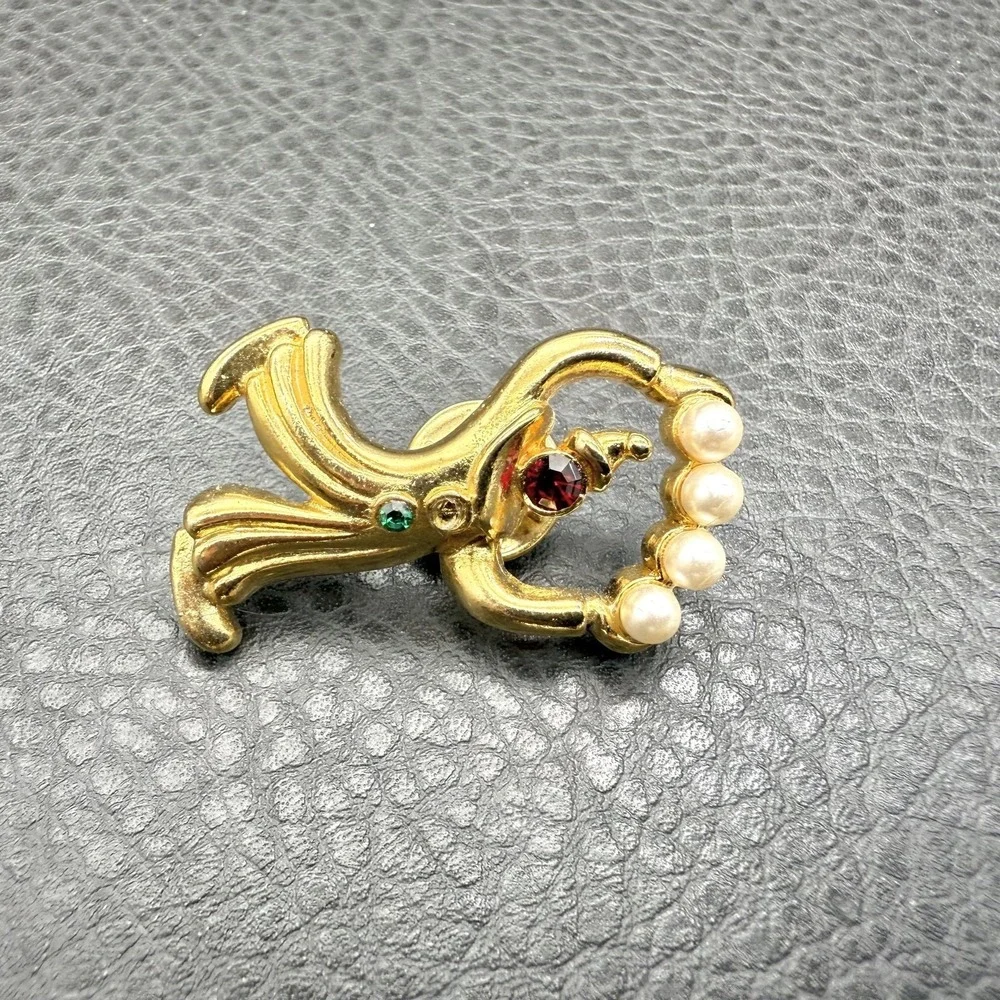 Vintage JJ Clown Juggler Brooch Pin Gold Tone Faux Pearl Rhinestone Womens 1.5